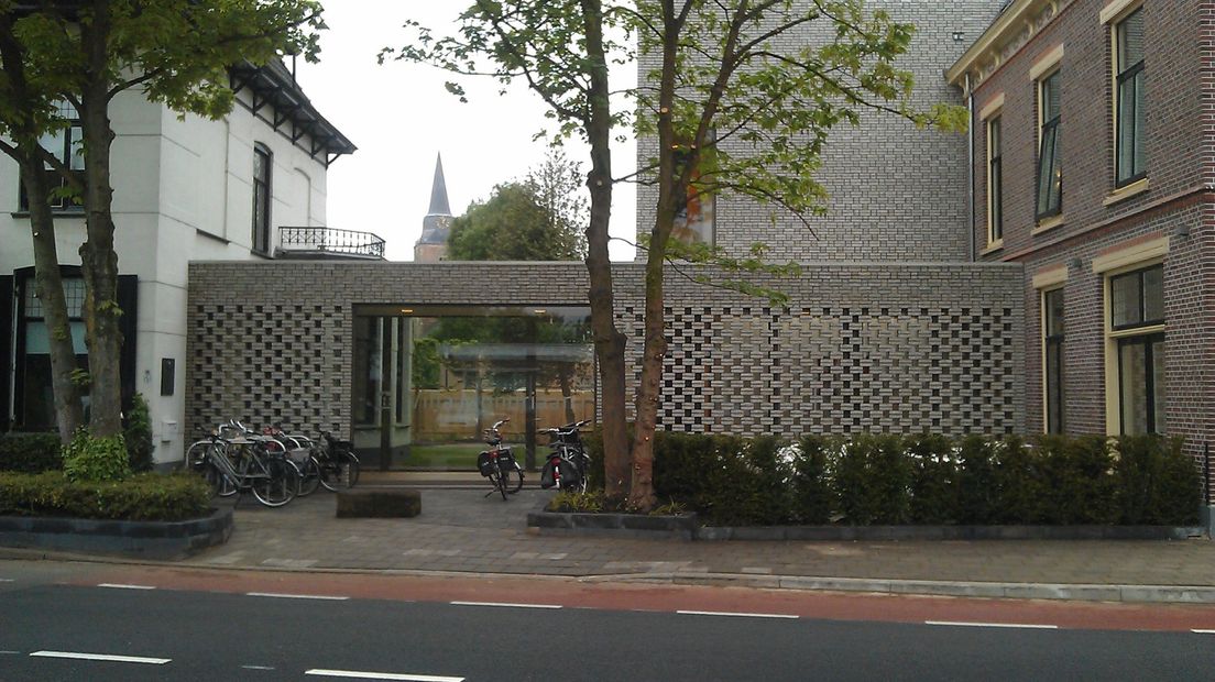Het publiek mocht vandaag alvast een kijkje nemen in de nieuwe Villa Mondriaan in Winterswijk.Het voormalig woonhuis van de wereldberoemde schilder is in 4 maanden tijd omgetoverd tot een museum.