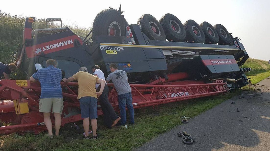 Door een ongeluk was de Westerscheldetunnel woensdagavond uren afgesloten