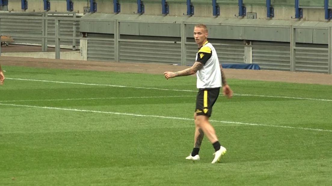 Alexander Büttner is heel enthousiast over de nieuwe Vitesse-trainer Leonid Slutskiy.