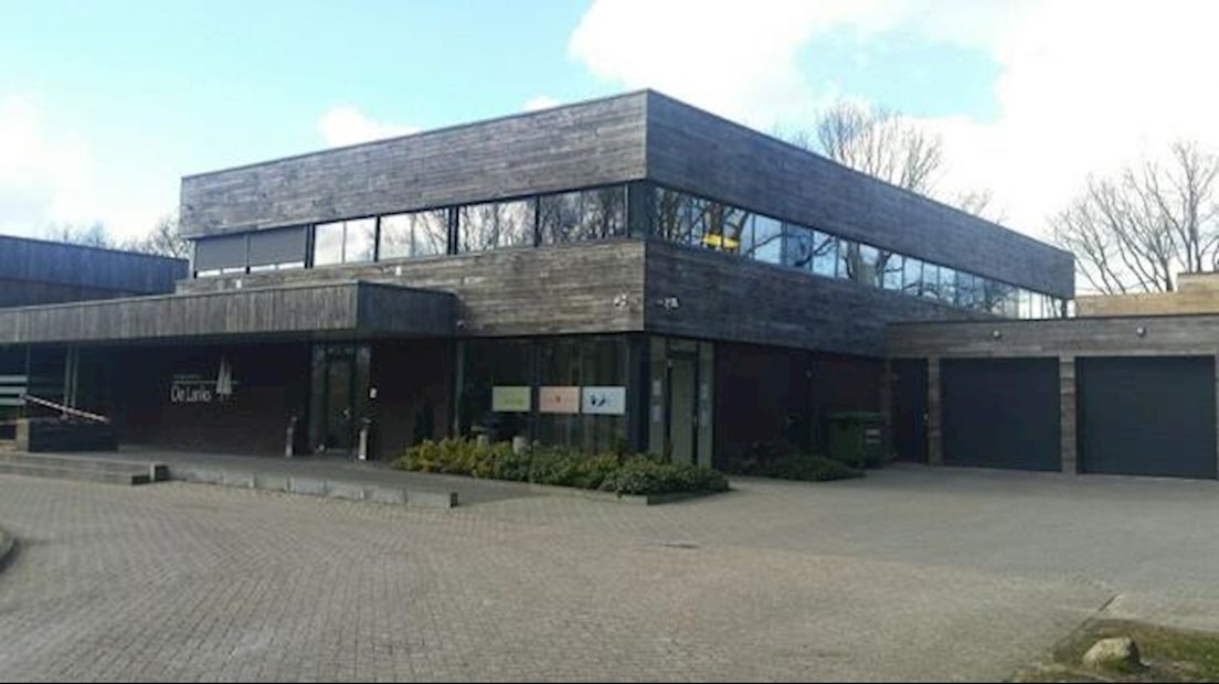 Rouwcentrum met daarachter nieuw crematorium