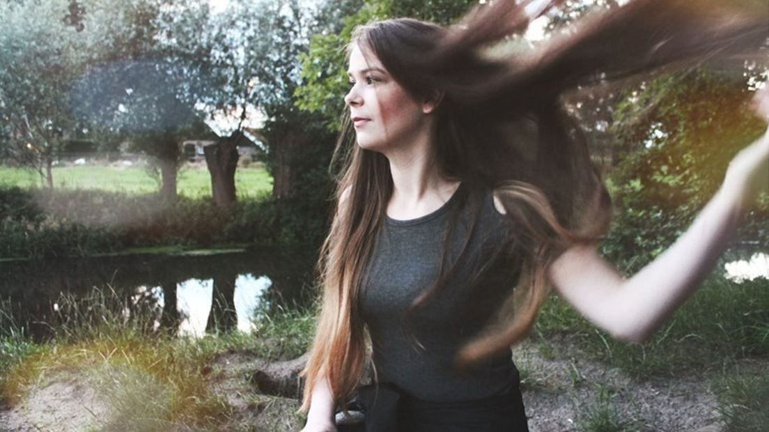 Hoe kon de moordenaar van Chantal de Vries, met fetisj voor messen, zelfstandig wonen? - RTV Oost