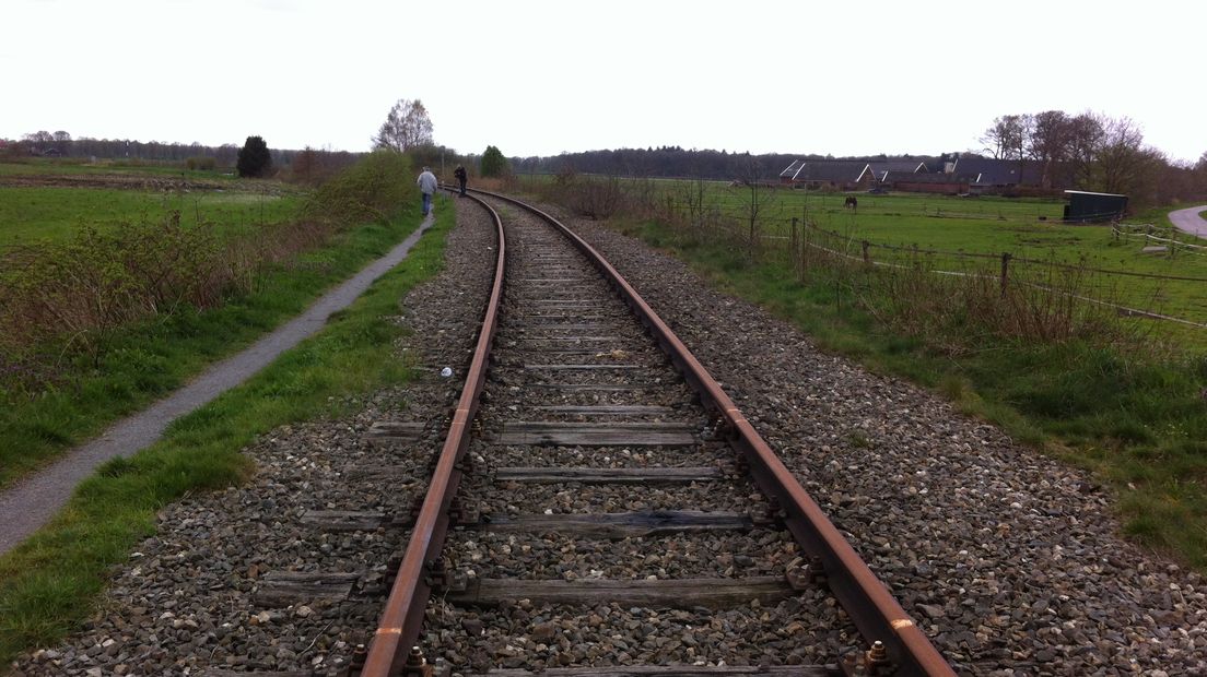 De spoorlijn bij Veenoord