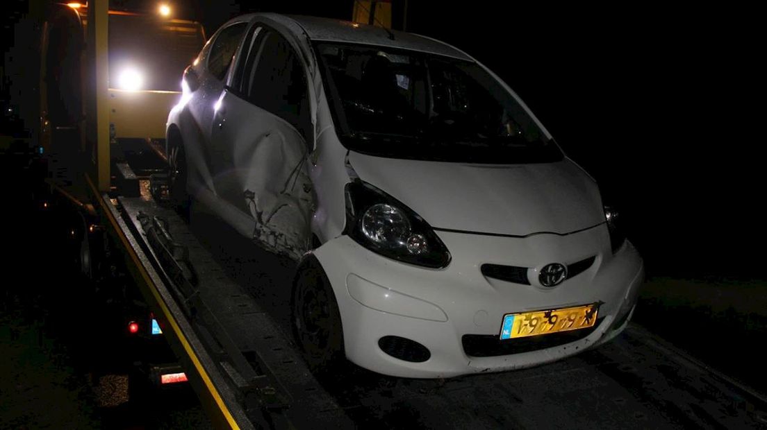 Auto wordt afgevoerd