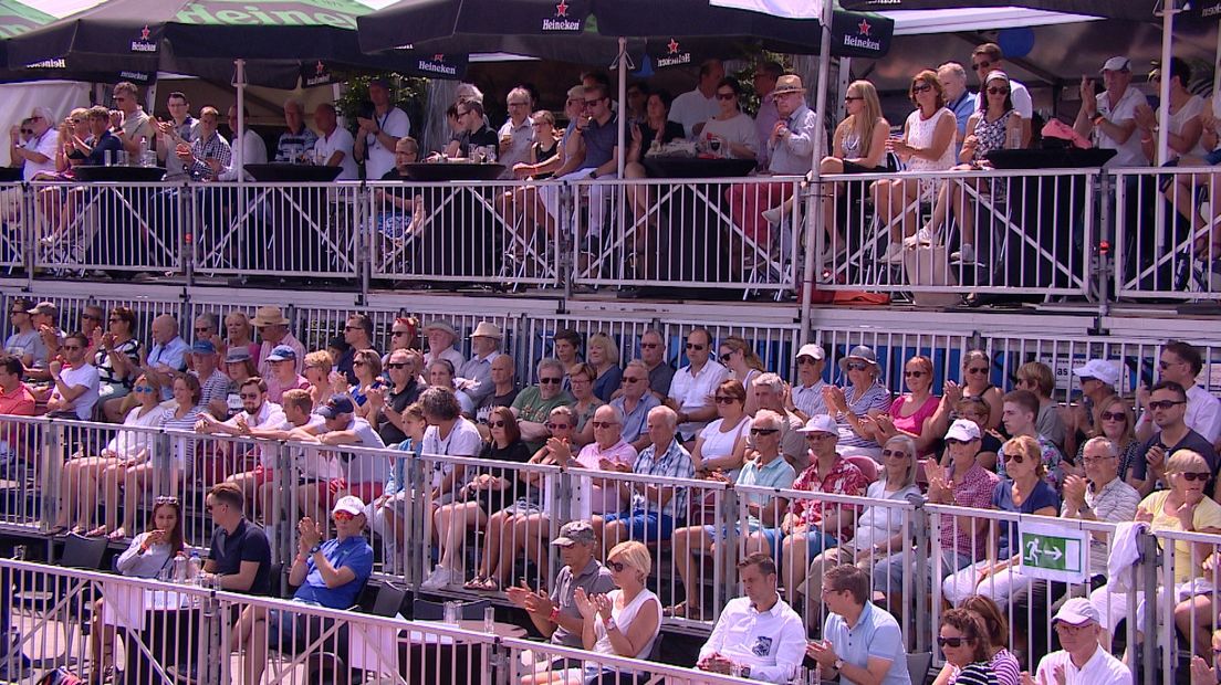 Volgepakte tribunes bij de laatste finaledag van Challenger Zeeland