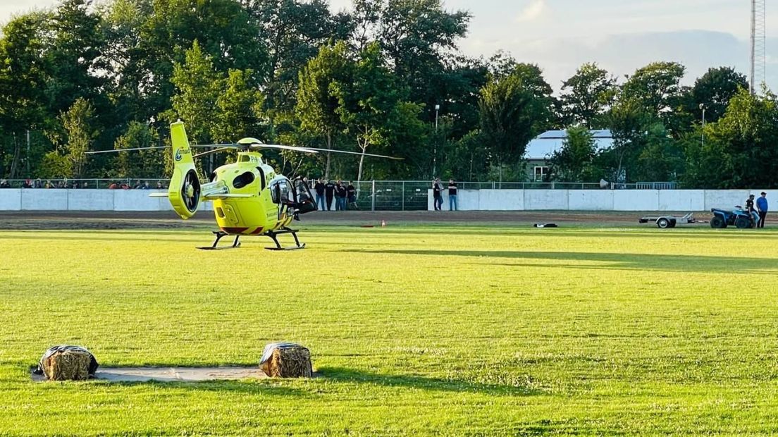 De traumahelikopter bij de grasbaanraces in Aduard