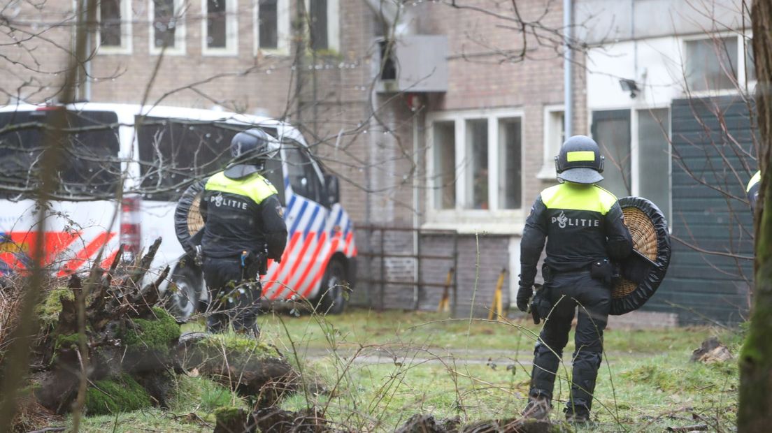 Het pand in het Zeisterbos wordt ontruimd.