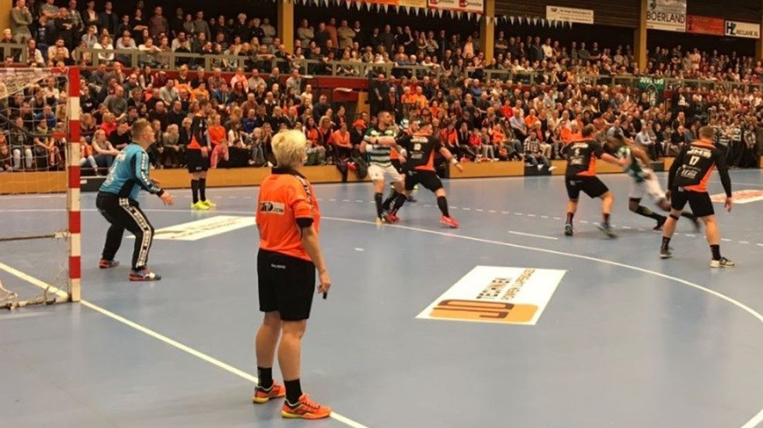 Hemmes in actie tijdens de halve finale tegen Sporting CP (Rechten: RTV Drenthe)