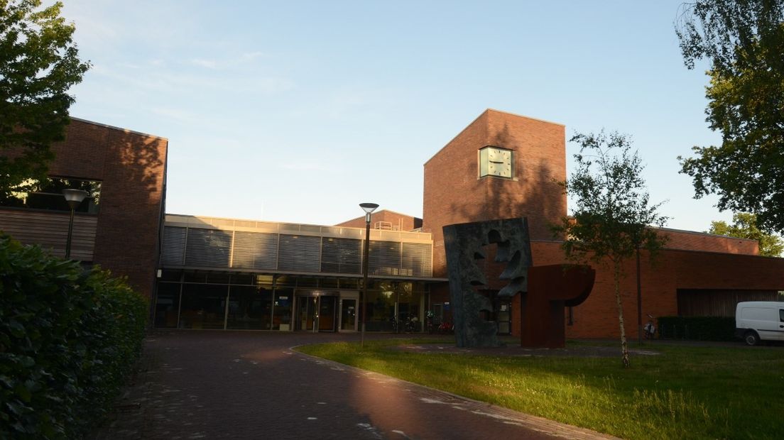 Het gemeentehuis in Gieten (Rechten: archief RTV Drenthe)