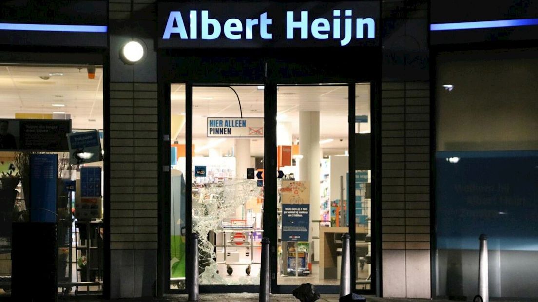 Politie houdt twee personen aan na sigarettendiefstal Enschede