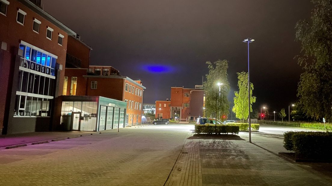 Mysterieus blauw licht aan de hemel is meettrein van ProRail - RTV Noord