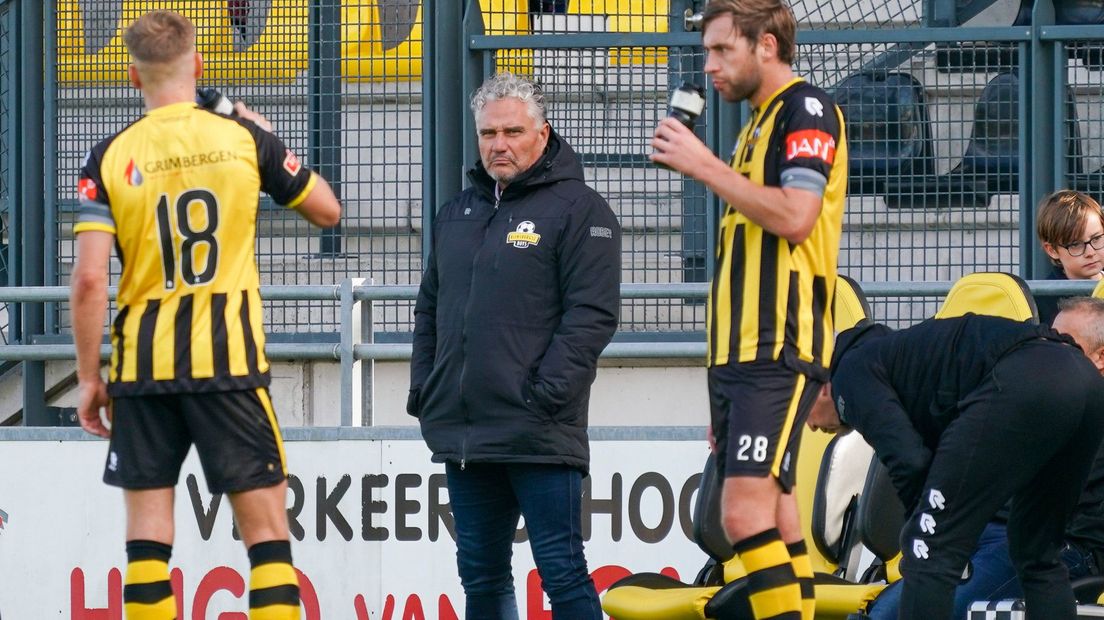 Rijnsburg-trainer Henk Wisman (m)