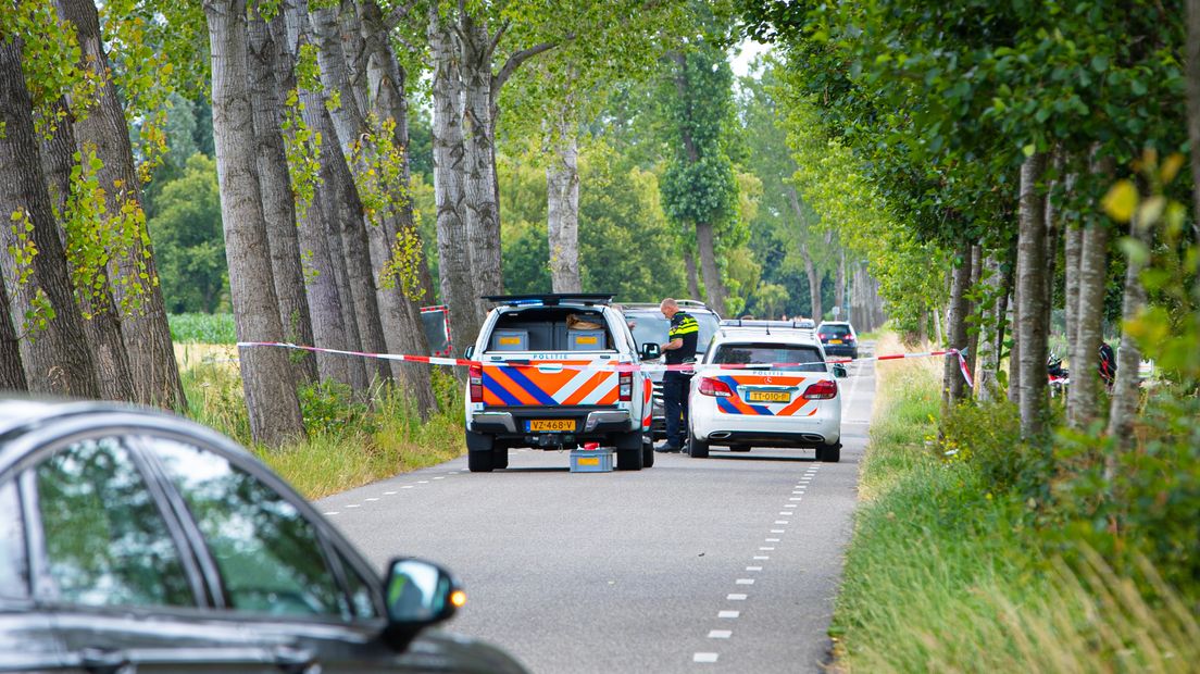 De politie heeft zondagmiddag een lichaam gevonden in de zoektocht naar de vermiste Loes uit Epe. Of het om de 18-jarige vrouw uit Epe gaat is nog niet duidelijk. De politie laat wel weten dat het stoffelijk overschot van een meisje is aangetroffen.