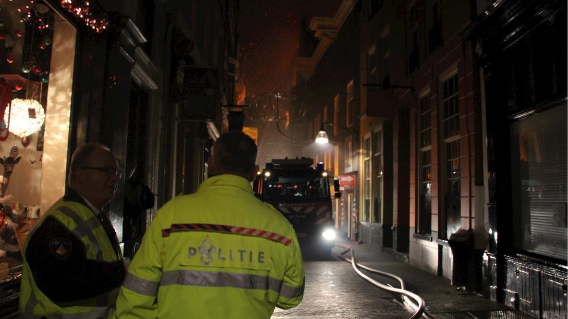 Hulpdiensten bij brand Deventer