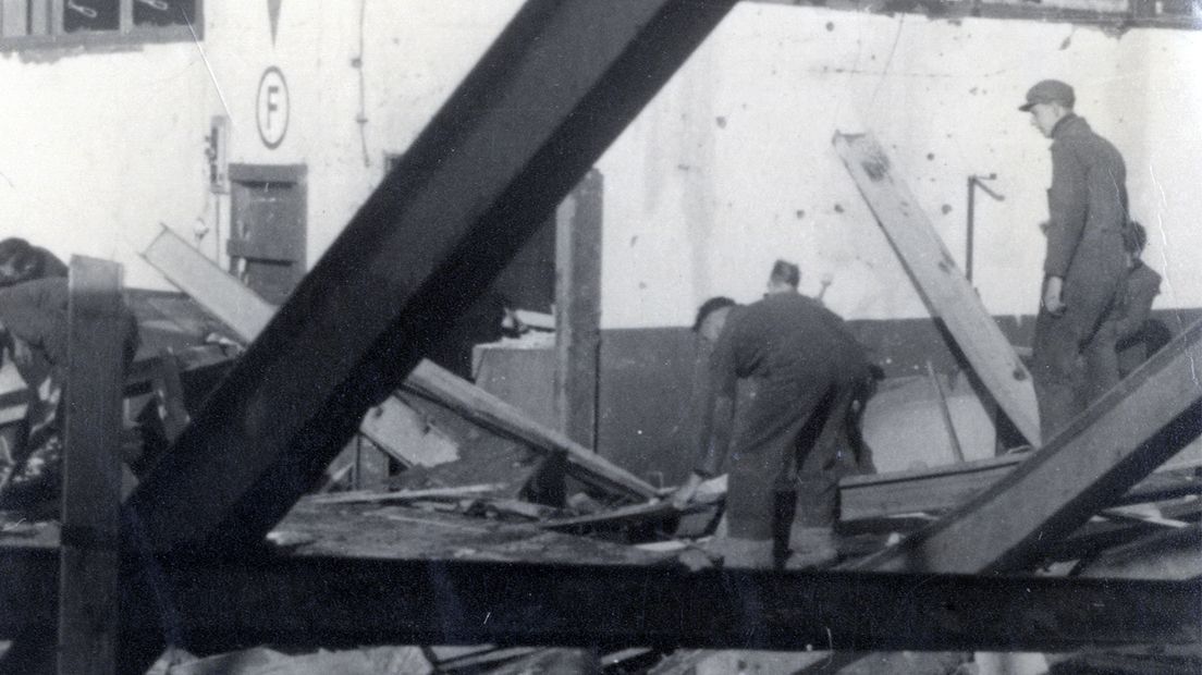 De fabriek van Jan Jongerius na een bombardement in 1944.