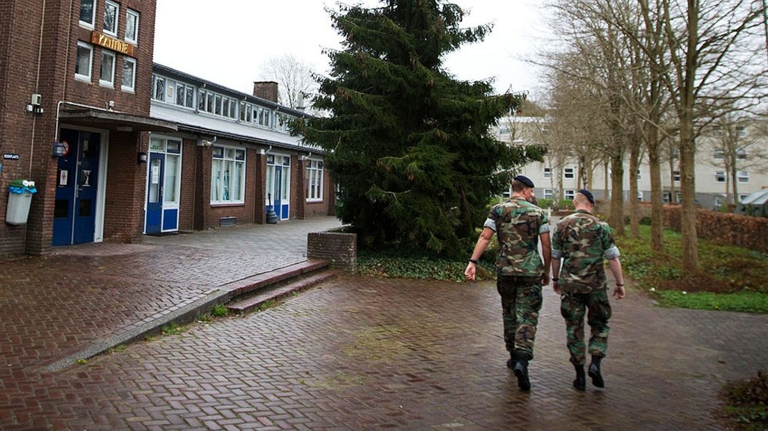 Mariniers bij de Van Braam Houckgeestkazerne in Doorn