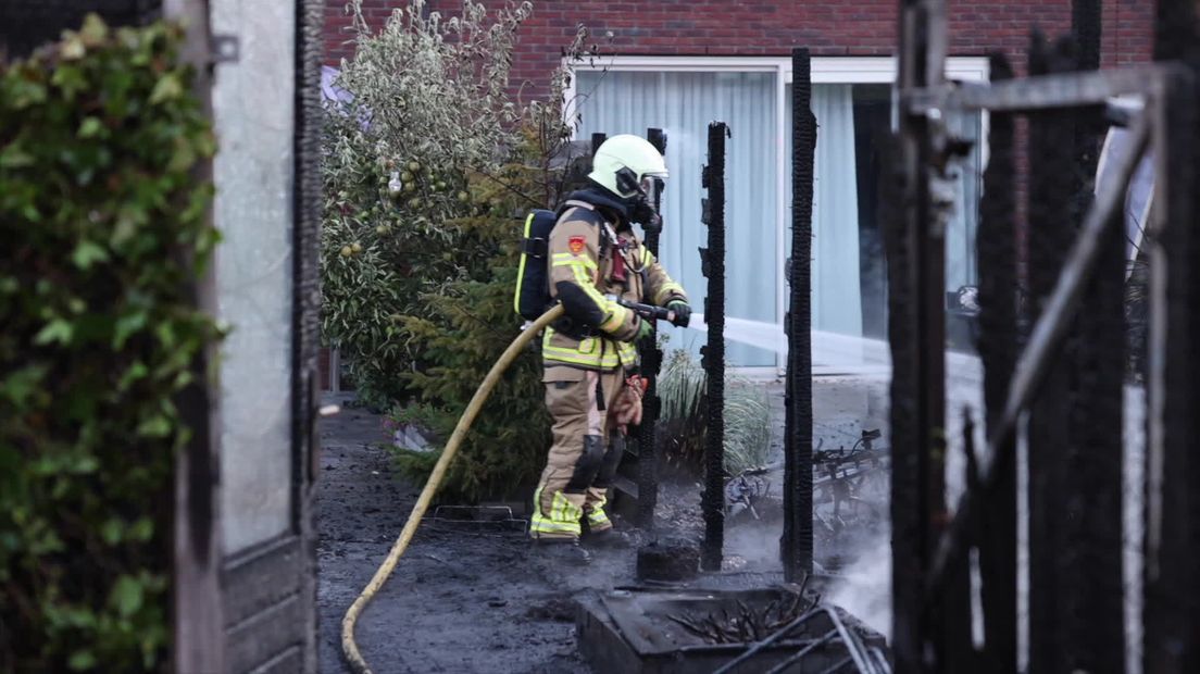 Drie schuren Zwolle verwoest door brand