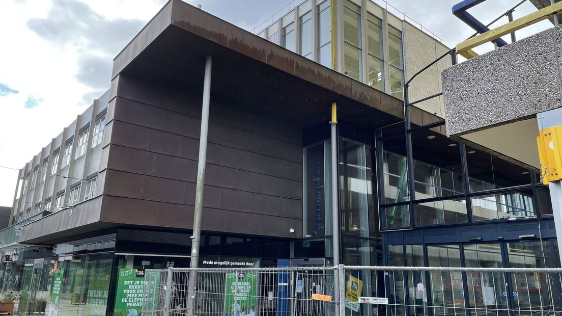 Pand Belastingkantoor in beeld voor sociale woningbouw - RTV Drenthe