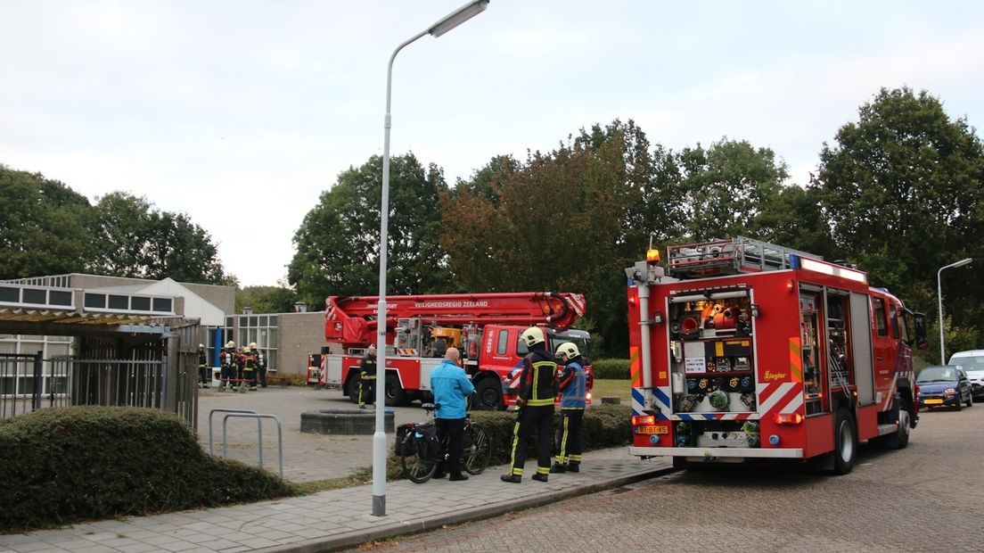 Brand in wasdroger zorgt voor veel rook