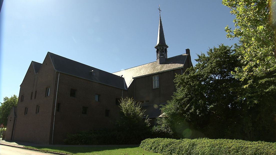 'Vraag niet te veel geld voor een kerkgebouw' (video)