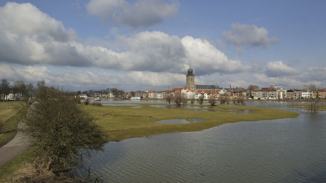 Waar komt de naam IJssel vandaan? Rijnmond Waar komt de naam IJssel vandaan? Rijnmond