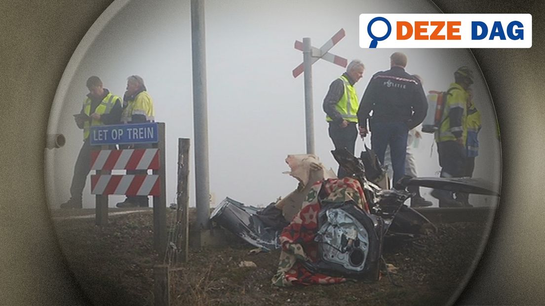 Beeld van het ongeluk in de mist op de Voslaan
