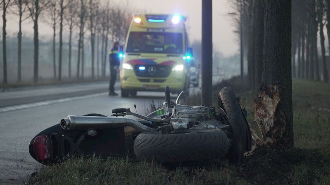 Motorrijder naar ziekenhuis na eenzijdig ongeval in Zwolle
