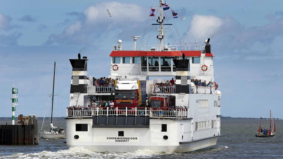 Topdrukte voor boot naar Schiermonnikoog (update) - RTV Noord