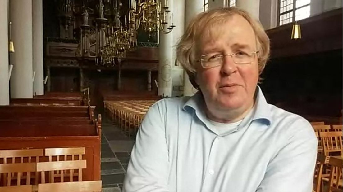 Organist en dirigent Wim Magré uit Elburg is zondag op 57-jarige leeftijd overleden. Magré was betrokken bij diverse koren.