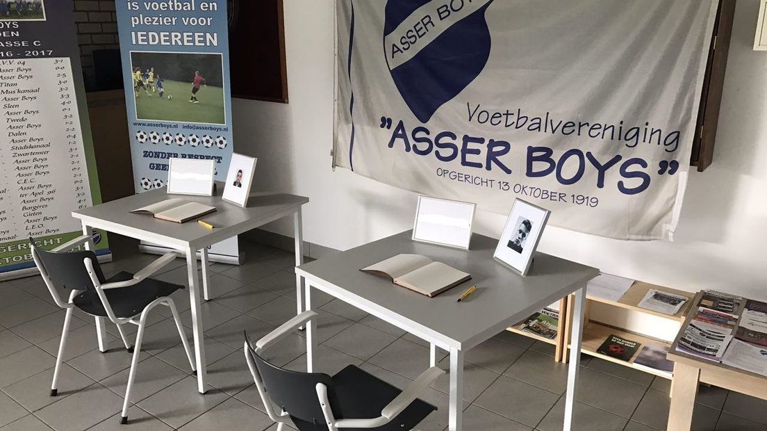 Bij Asser Boys is een condoleanceregister voor de twee omgekomen leden (Rechten: Mathijs Holtrop/RTV Drenthe)