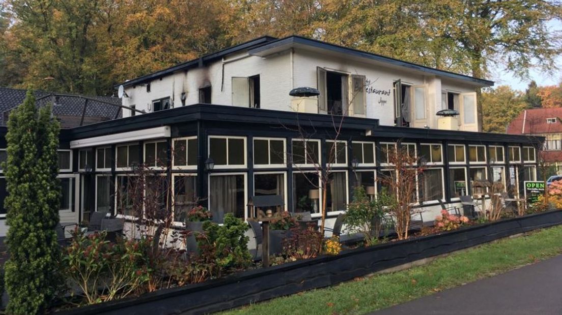 In Het Bosrestaurant Joppe aan de Joppelaan in Joppe (gemeente Lochem) heeft in de nacht van maandag op dinsdag een grote uitslaande brand gewoed. Voor zover bekend zijn daarbij geen gewonden gevallen.