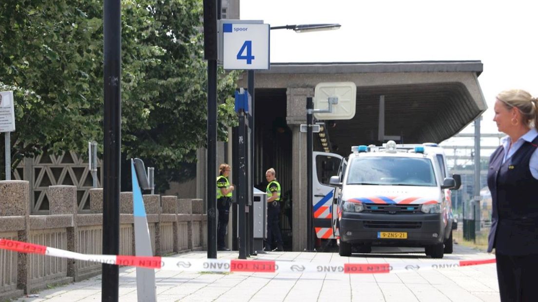 Zes aanhoudingen bij grote politieactie station Enschede