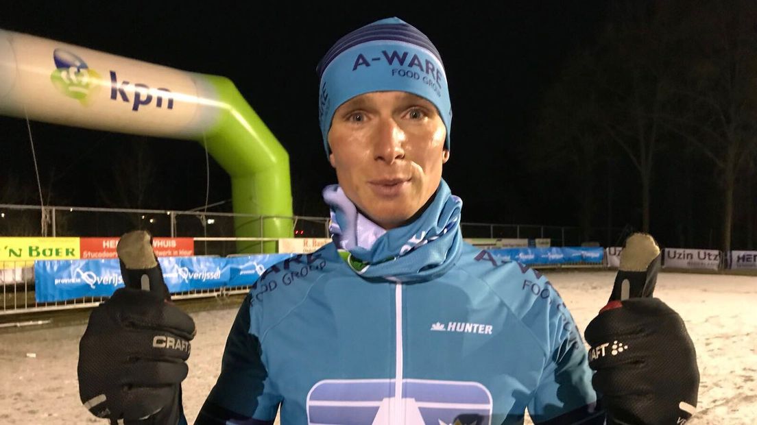 Simon Schouten wint in Haaksbergen (Rechten: RTV Drenthe/Karin Mulder)