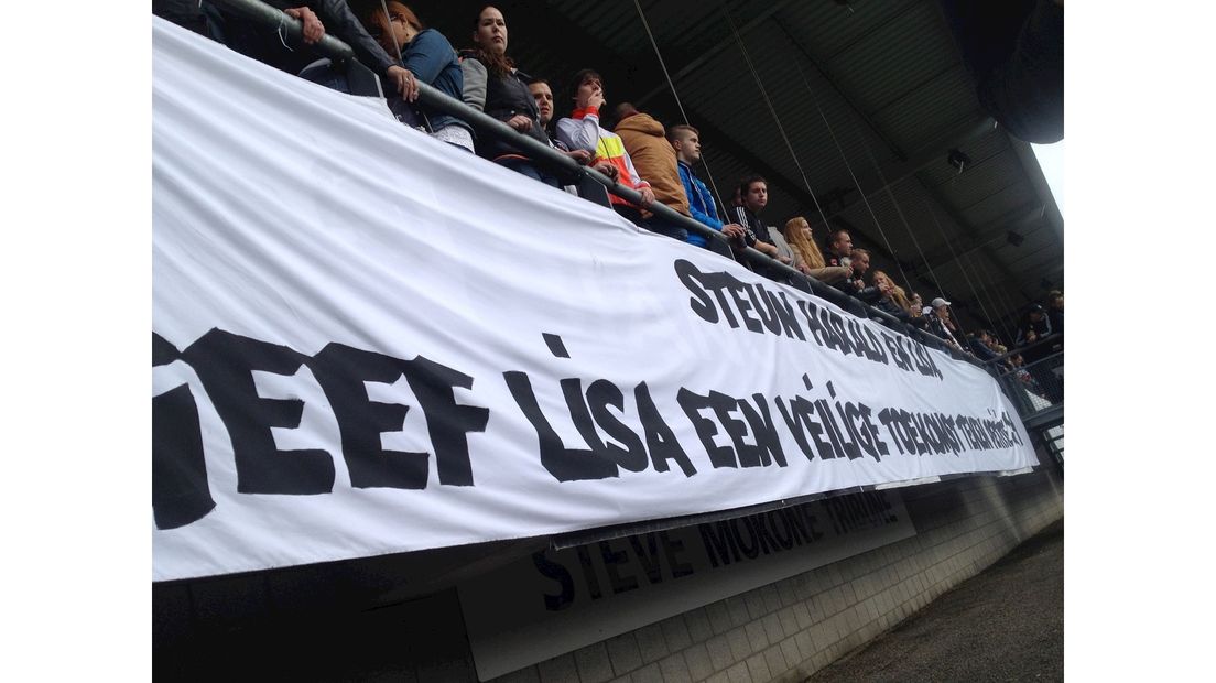 Spandoek in Polman Stadion