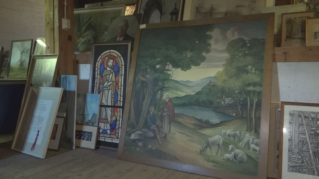 Schilderijen van het Dominicanen klooster die bij de 'KloosterKoopjes' te koop zullen zijn