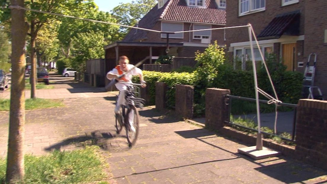 Oefenen doet Bram vaak op de fiets