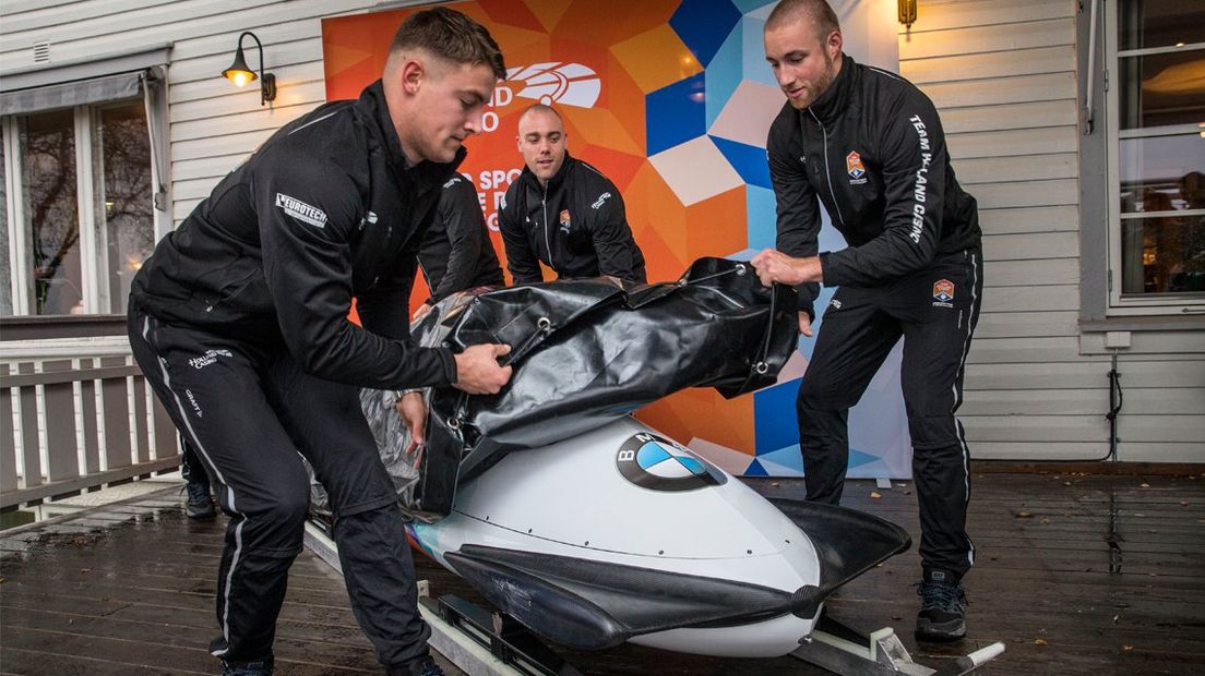 Bobsleeën Bror van der Zijde verbetert zich met viermansbob Omroep West