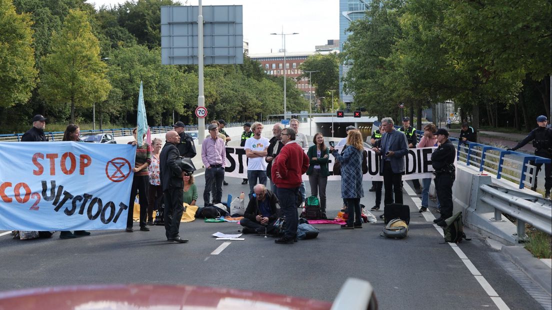 Demonstranten nabij het Malieveld