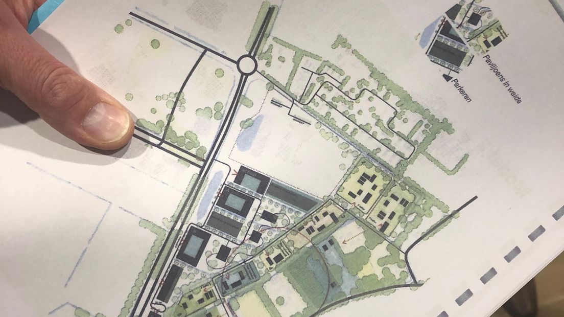 Tientallen Wageningers verzetten zich tegen de komst van een megabedrijventerrein bij de Wageningen Universiteit (WUR). De kennisinstelling ziet enorme economische kansen, maar omwonenden willen geen 'Zuidas' naast hun deur. De gemeenteraad moet uiteindelijk beslissen.
