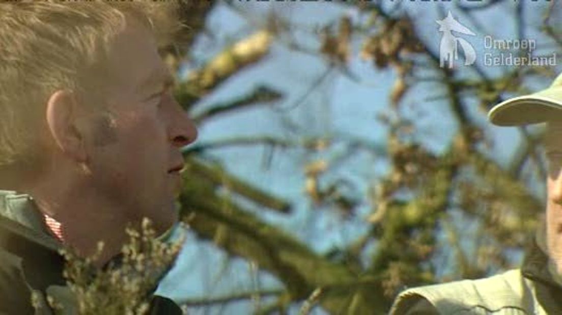 Henk Meeuwsen jaagt op dieren.
