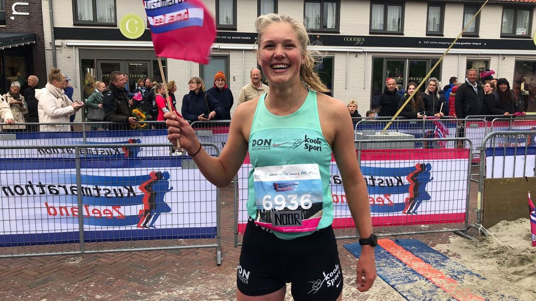 Noor Dekker uit Middelburg wint 10 kilometer Ladiesrun