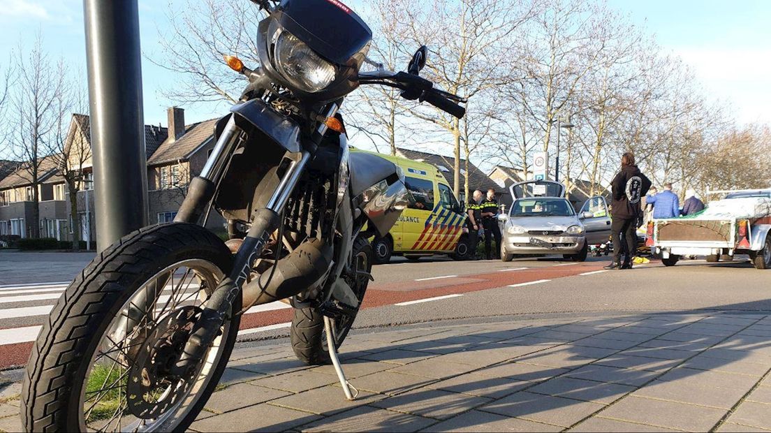 Bromfietser Raakt Gewond Na Botsing Met Auto In Borne - RTV Oost