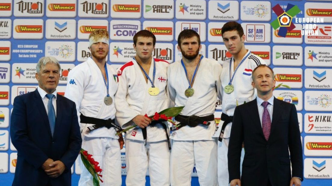 Smink(rechts) met zijn bronzen medaille