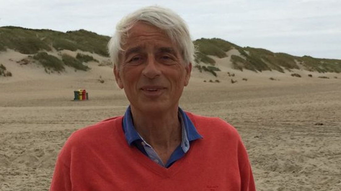 Pieter van Veen op het strand