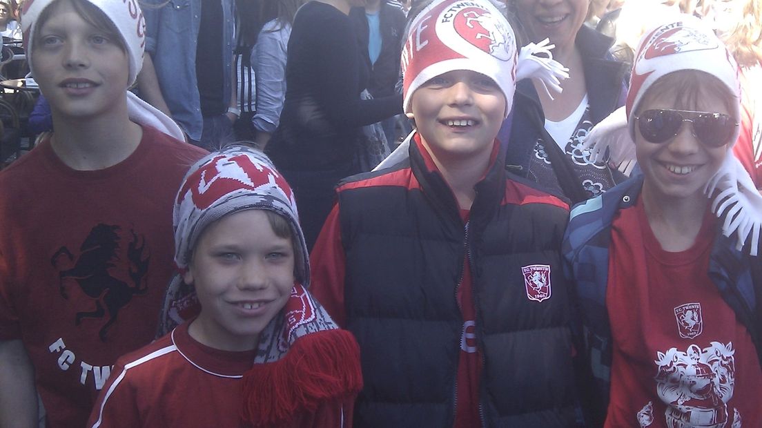 FC Twente fans op de Oude Markt in Enschede