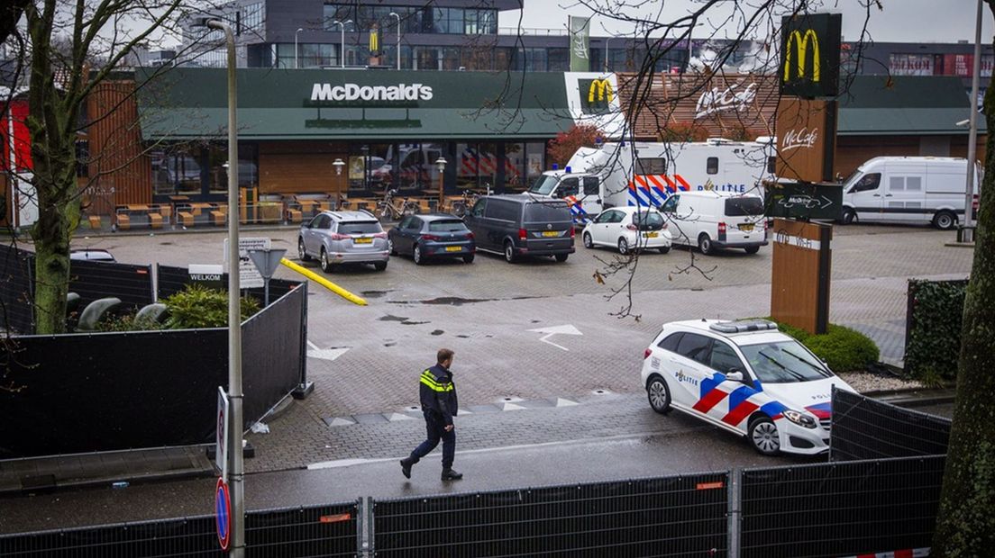 In de Zwolse McDonald's werden twee Turkse broers doodgeschoten