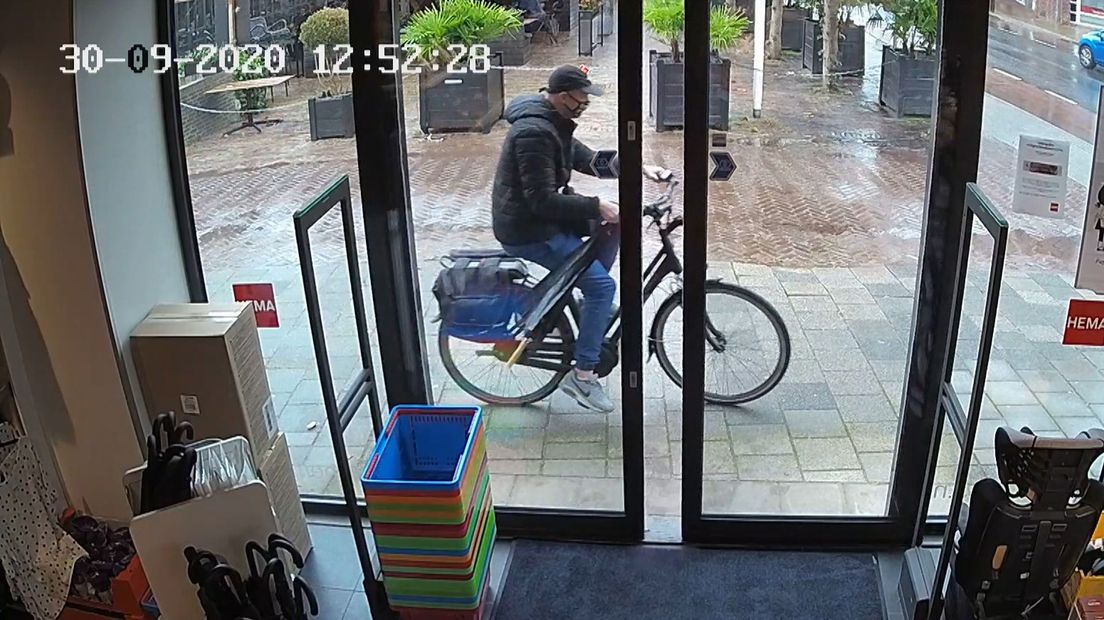 Man steelt dure elektrische fiets - RTV Utrecht