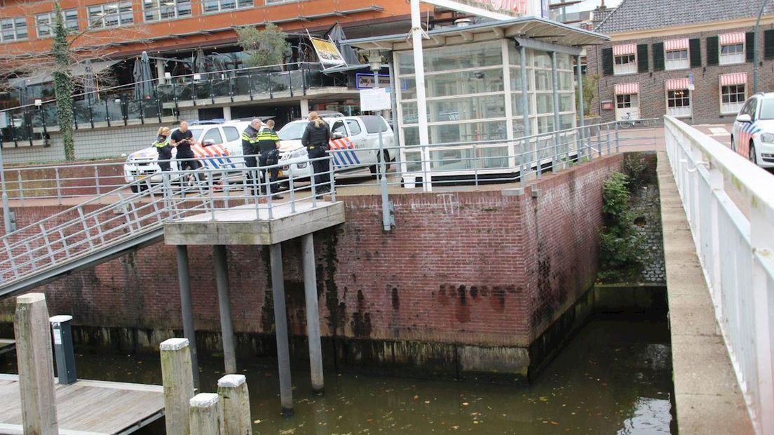 Verdacht voorwerp uit het water gevist in Zwolle