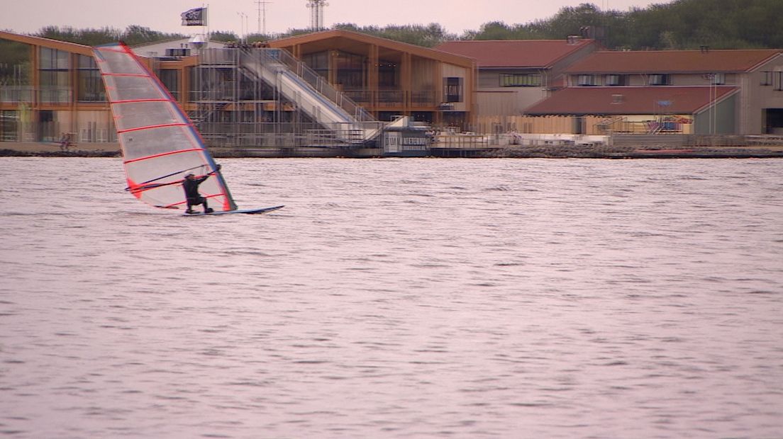 Alternatief voor gedupeerde surfers Brouwerseiland