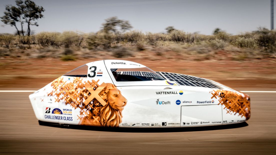 De NunaX eerder tijdens de World Solar Challenge