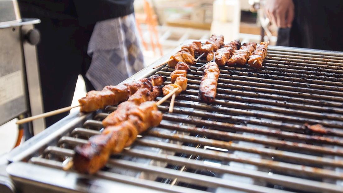 Let op de voedselveiligheid tijdens het barbecueën